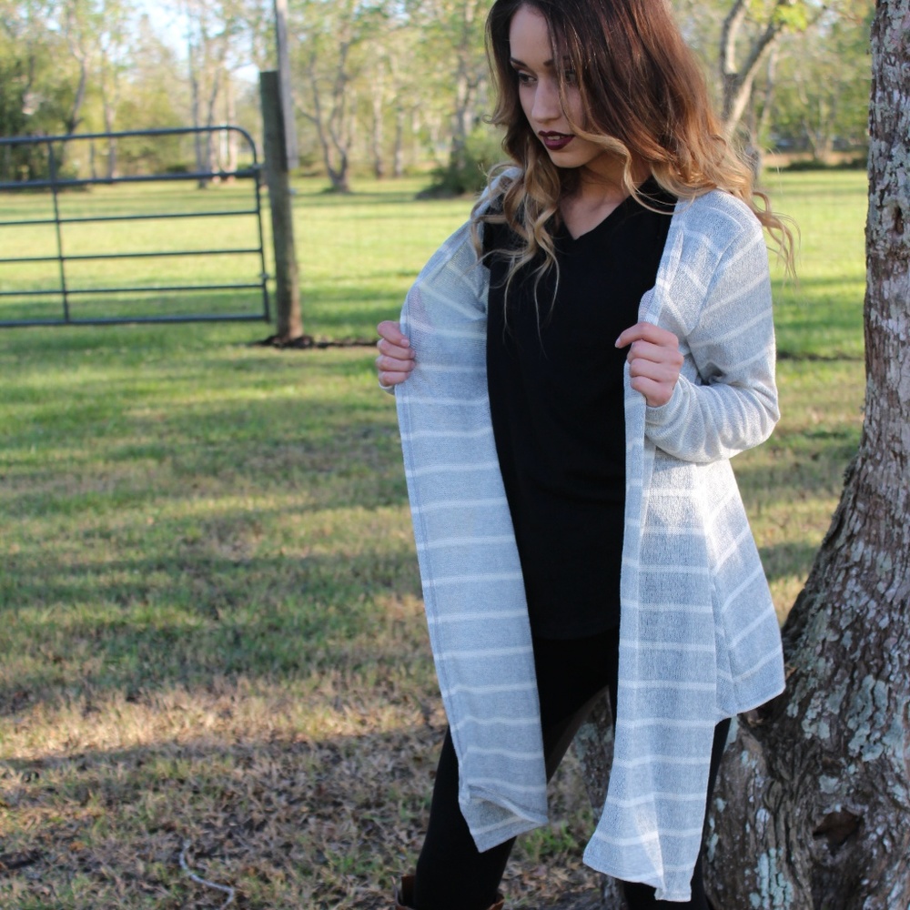 ***NEW** Grey & White Sweater
